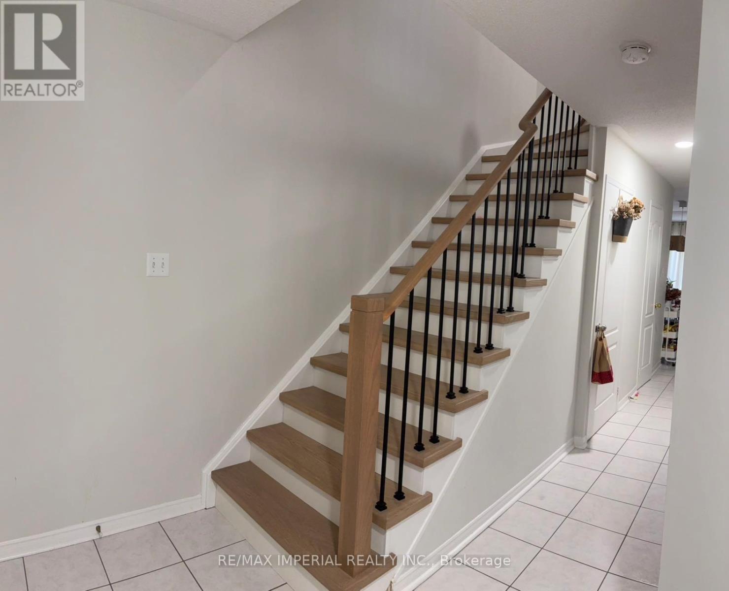 453 Heddle Crescent, Newmarket, Ontario  L3X 2J4 - Photo 6 - N13218792