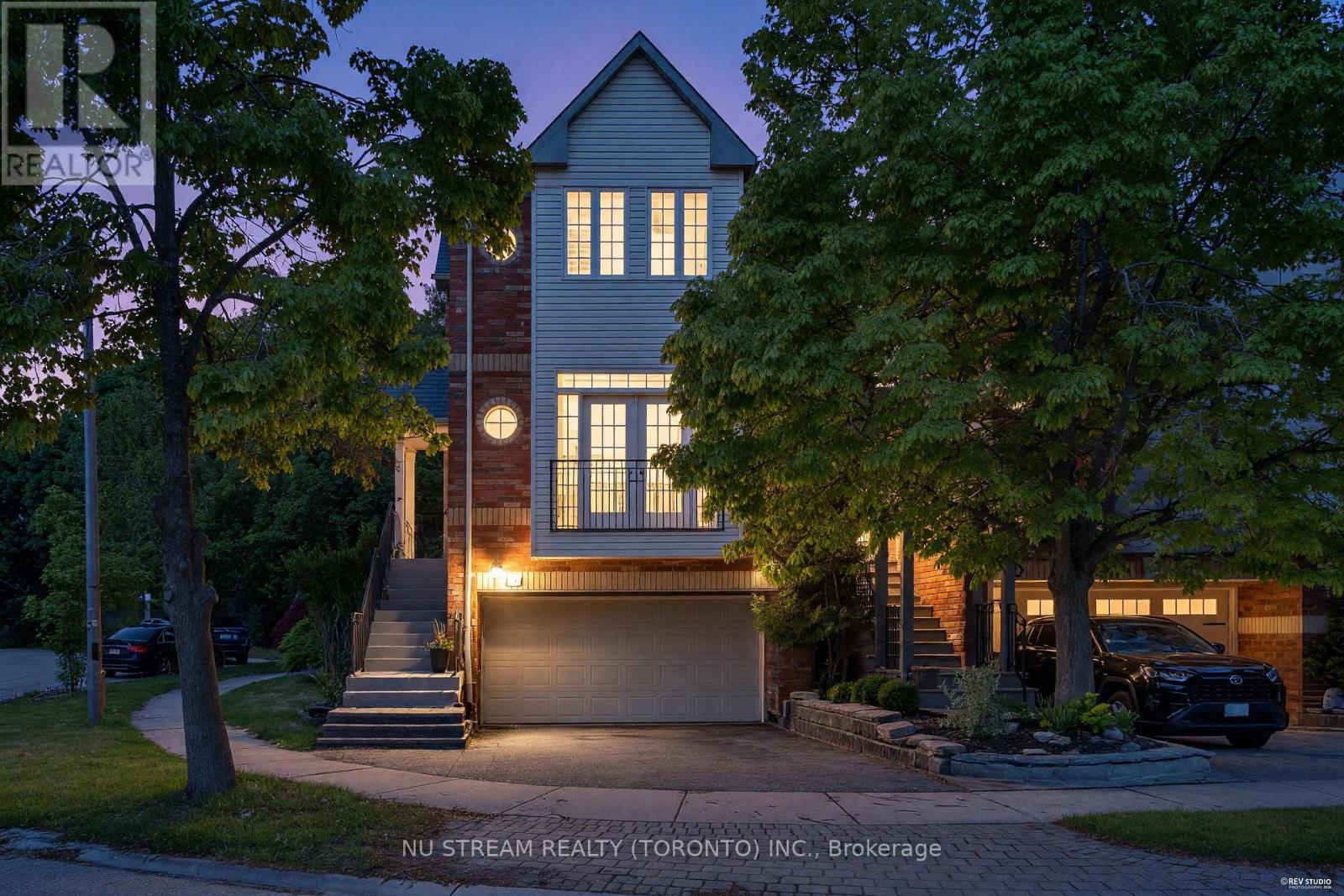 36 Crispin Court, Markham, Ontario  L3R 4G6 - Photo 2 - N13219834