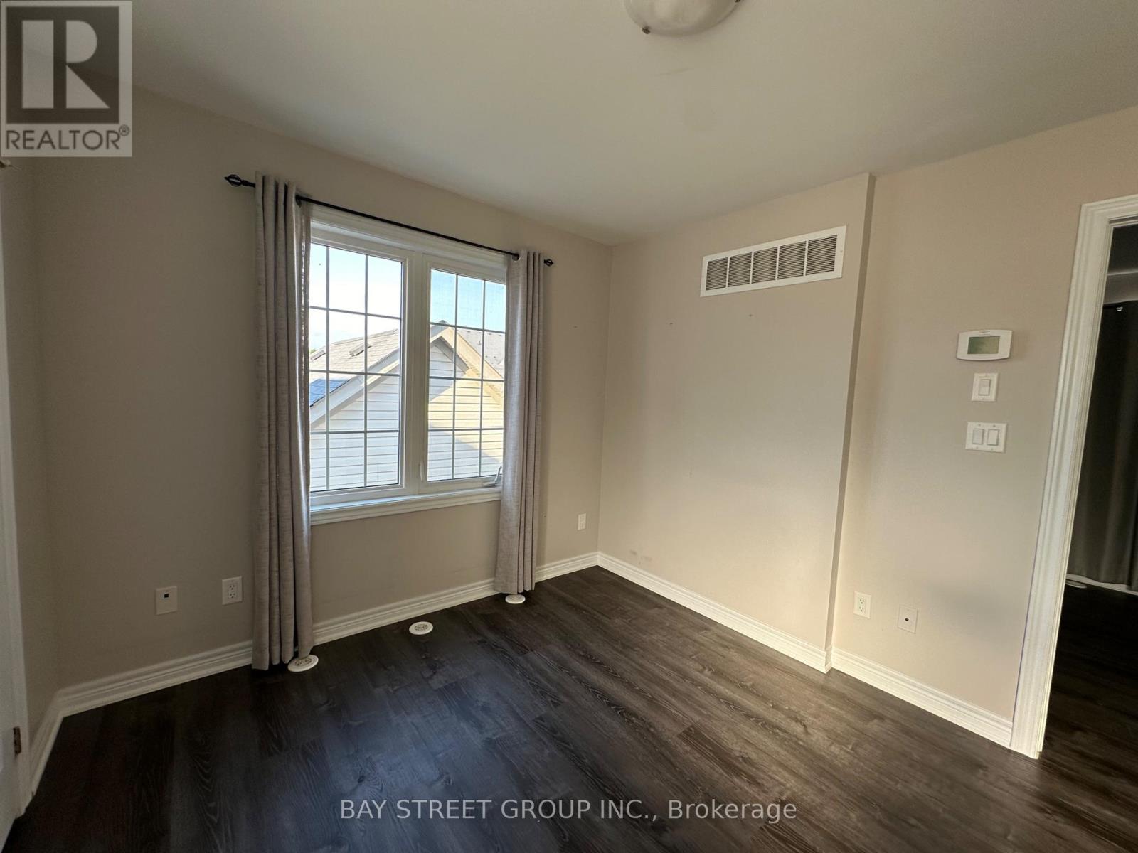 Coach - 21 Duncan Road, Markham, Ontario  L6B 0T5 - Photo 11 - N13219836