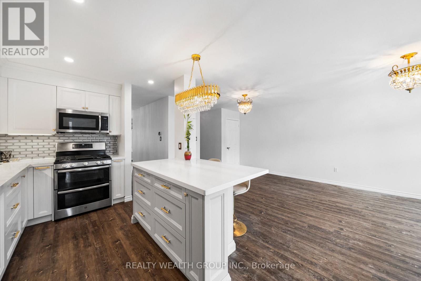 34 Castle Park Boulevard, Vaughan, Ontario  L4H 1M4 - Photo 6 - N13219844