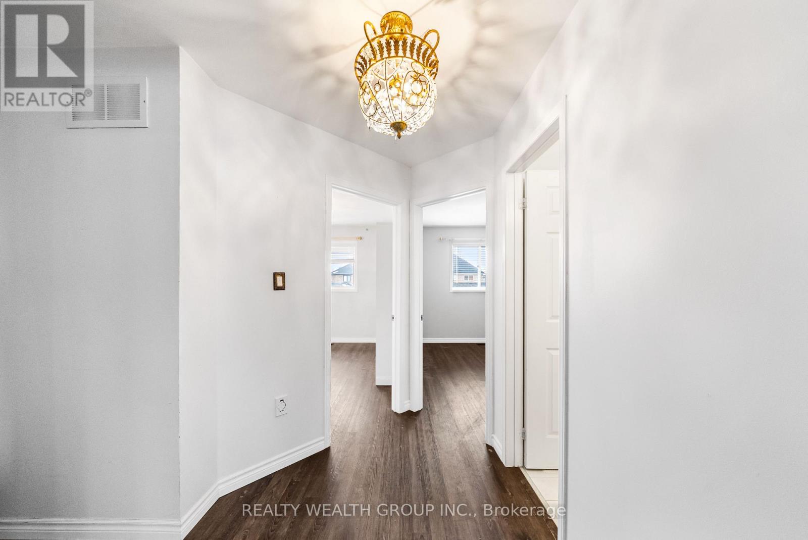 34 Castle Park Boulevard, Vaughan, Ontario  L4H 1M4 - Photo 9 - N13219844