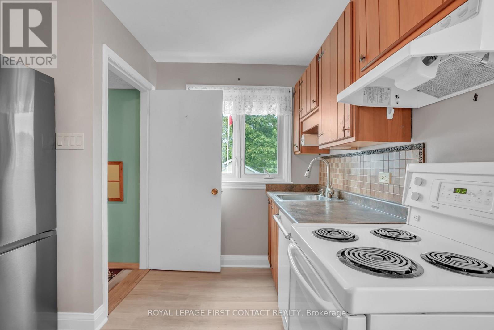 204 Dominion Drive, Clearview (Stayner), Ontario  L0M 1S0 - Photo 9 - S13219900