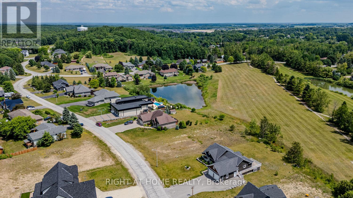 8 Deanna Drive, Wasaga Beach, Ontario  L9Z 1J5 - Photo 6 - S13219956