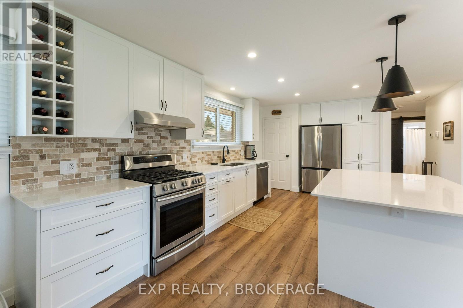 814 Camberley Crescent, Kingston, Ontario  K7M 4C4 - Photo 3 - X13220088