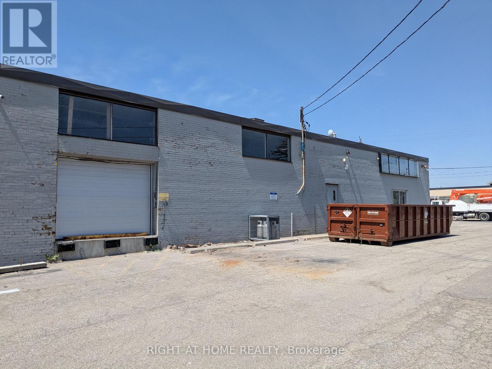 77 Densley Avenue, Toronto, Ontario  M6M 2P5 - Photo 3 - W13219824