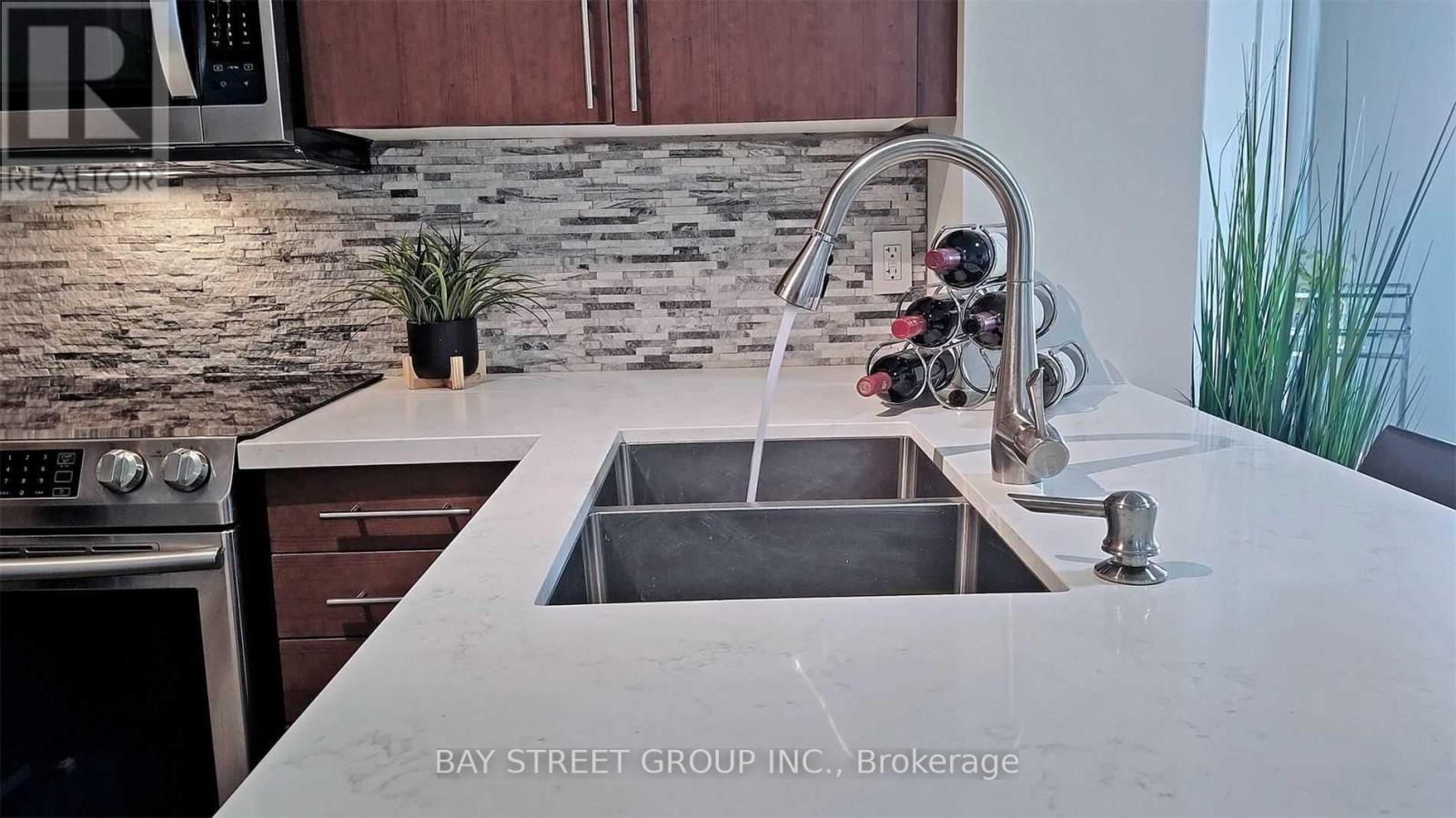 2207 - 2230 Lake Shore Boulevard W, Toronto, Ontario  M8V 1A5 - Photo 14 - W13219878