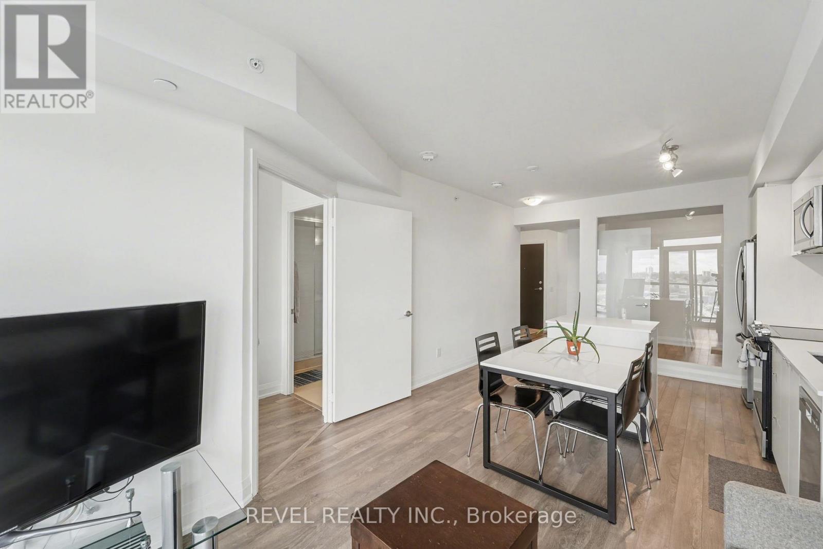 1506 - 1461 Lawrence Avenue E, Toronto, Ontario  M6L 0A6 - Photo 3 - W13219908