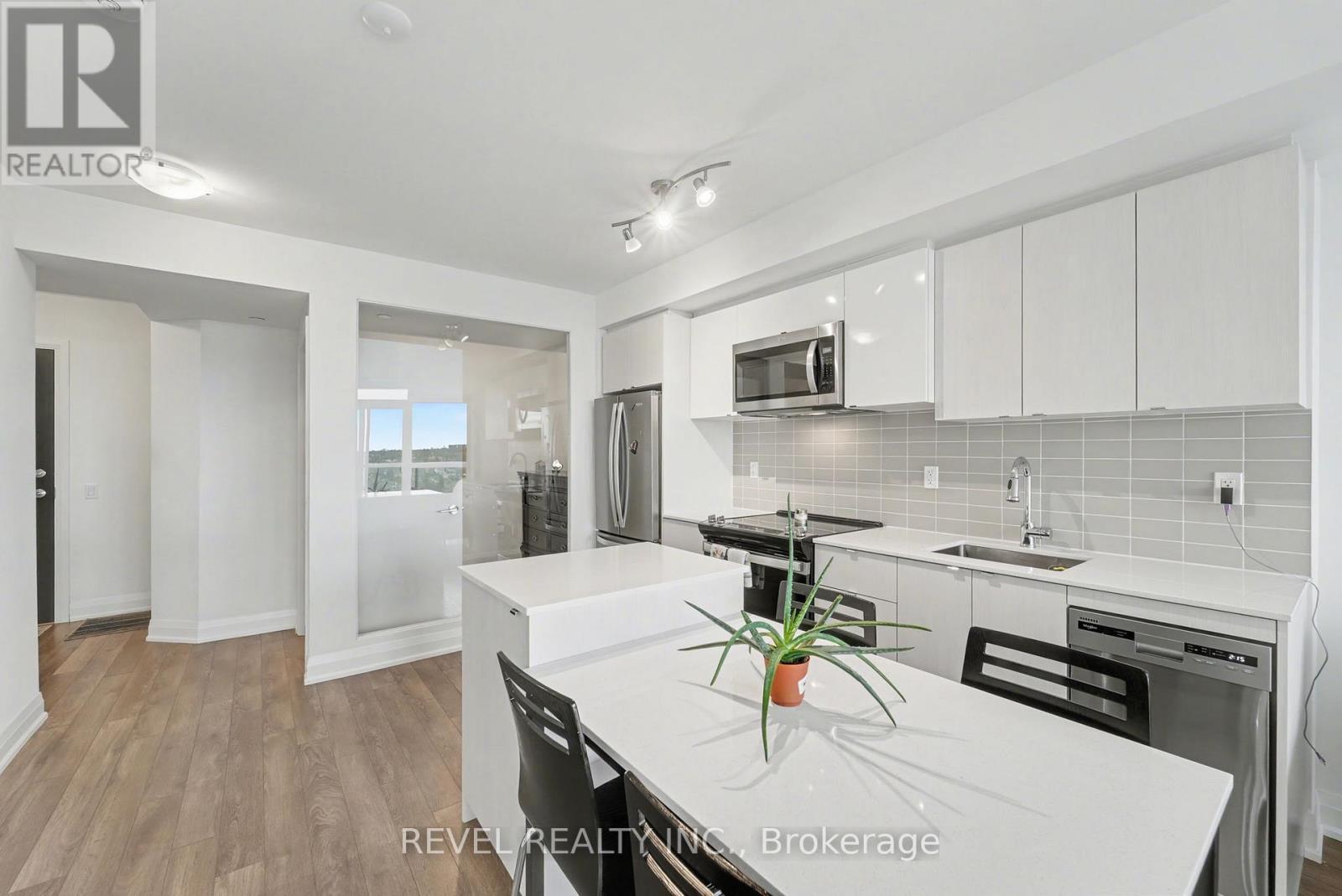 1506 - 1461 Lawrence Avenue E, Toronto, Ontario  M6L 0A6 - Photo 7 - W13219908