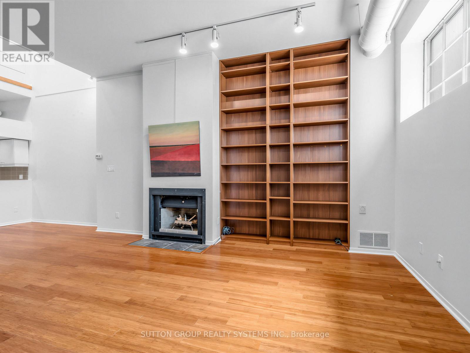 5 - 6 Bartlett Avenue W, Toronto, Ontario  M6H 3E7 - Photo 11 - W13219952