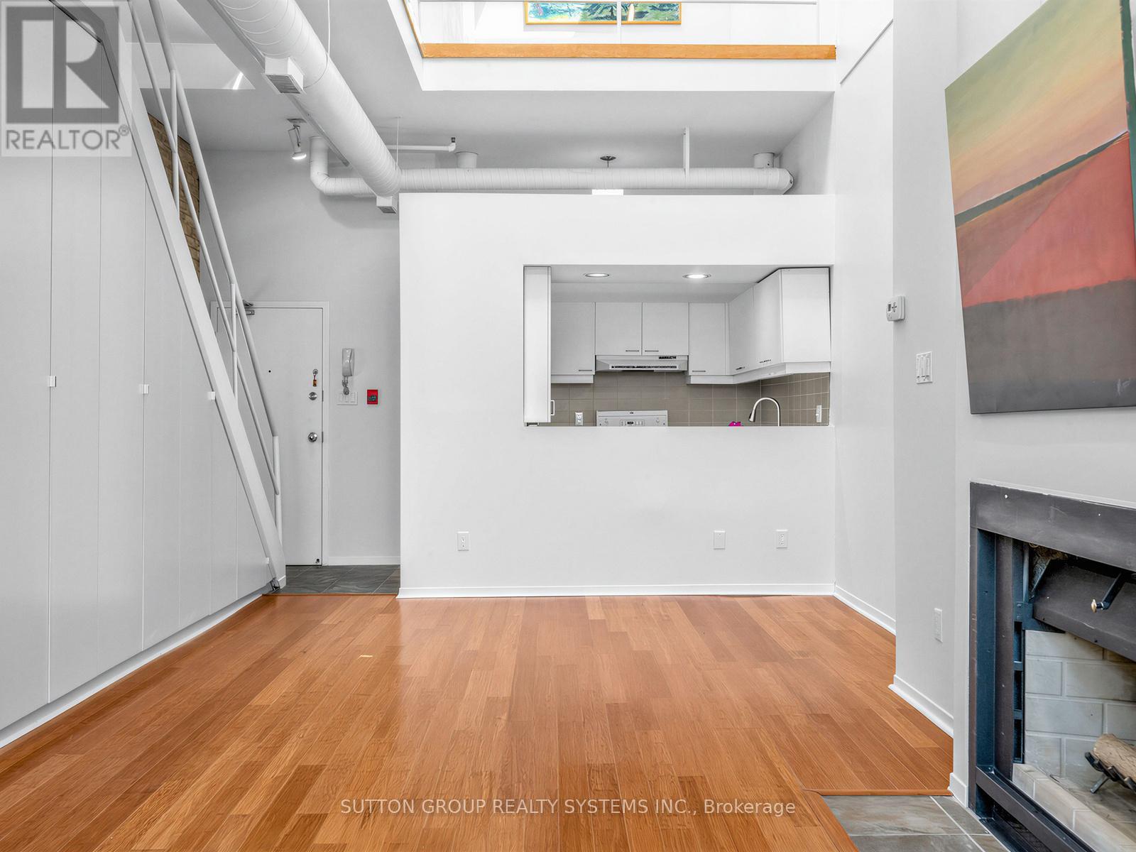 5 - 6 Bartlett Avenue W, Toronto, Ontario  M6H 3E7 - Photo 15 - W13219952