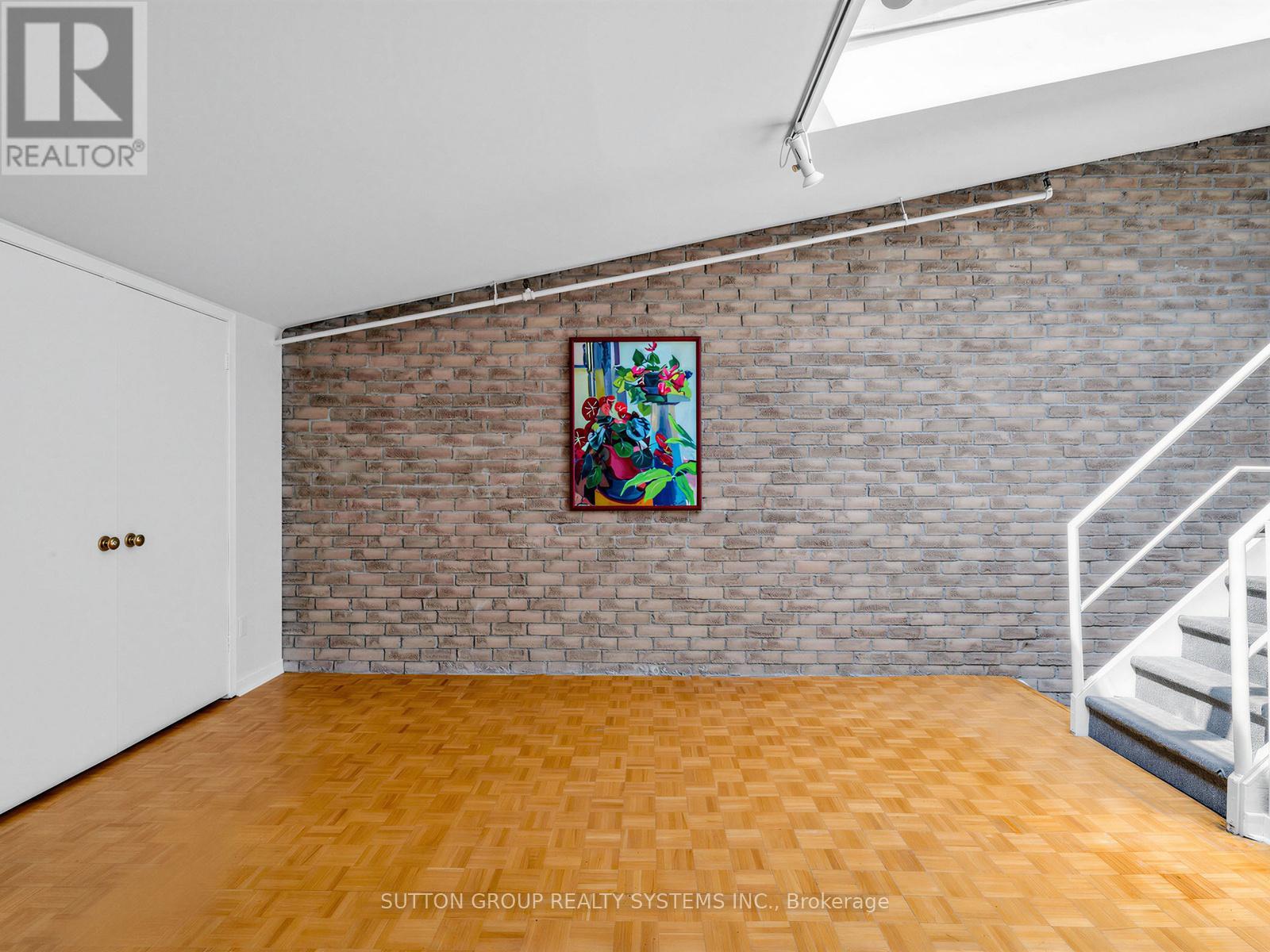 5 - 6 Bartlett Avenue W, Toronto, Ontario  M6H 3E7 - Photo 31 - W13219952
