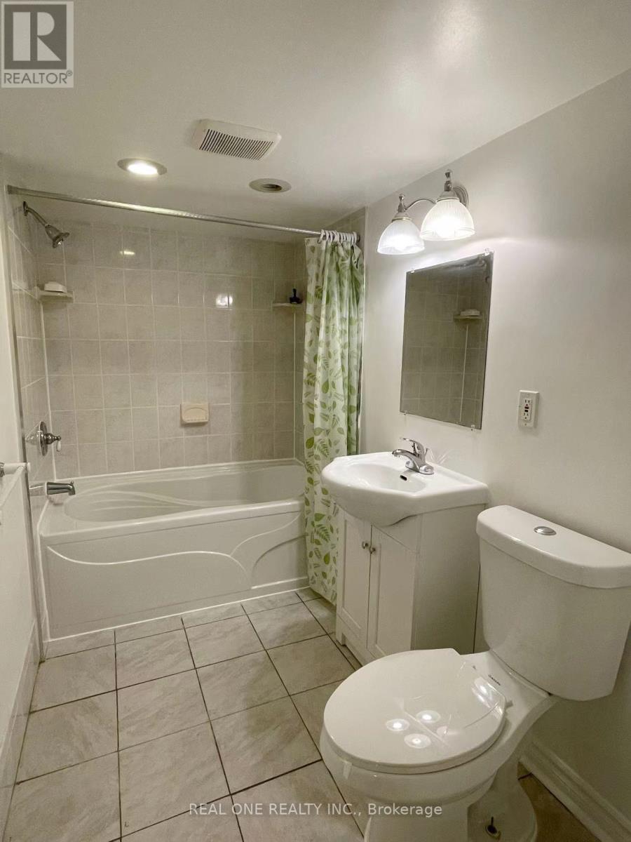 6972 Cordingley Crescent, Mississauga, Ontario  L5N 4Z3 - Photo 12 - W13219980