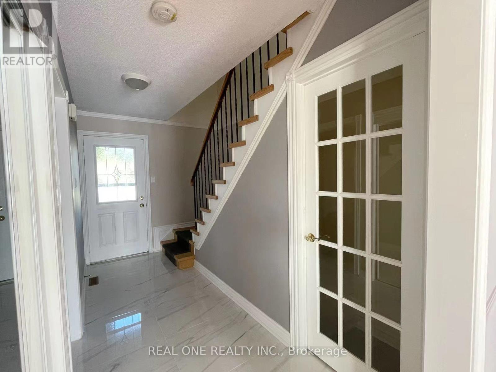 6972 Cordingley Crescent, Mississauga, Ontario  L5N 4Z3 - Photo 2 - W13219980