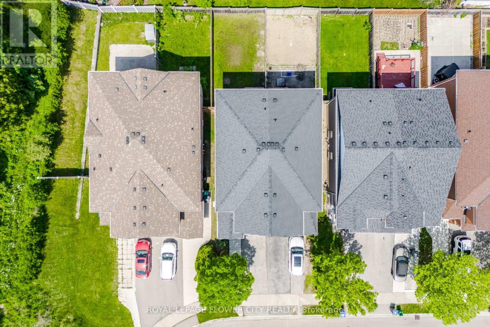 24 Martree Crescent, Brampton, Ontario  L6V 4R3 - Photo 2 - W13219990