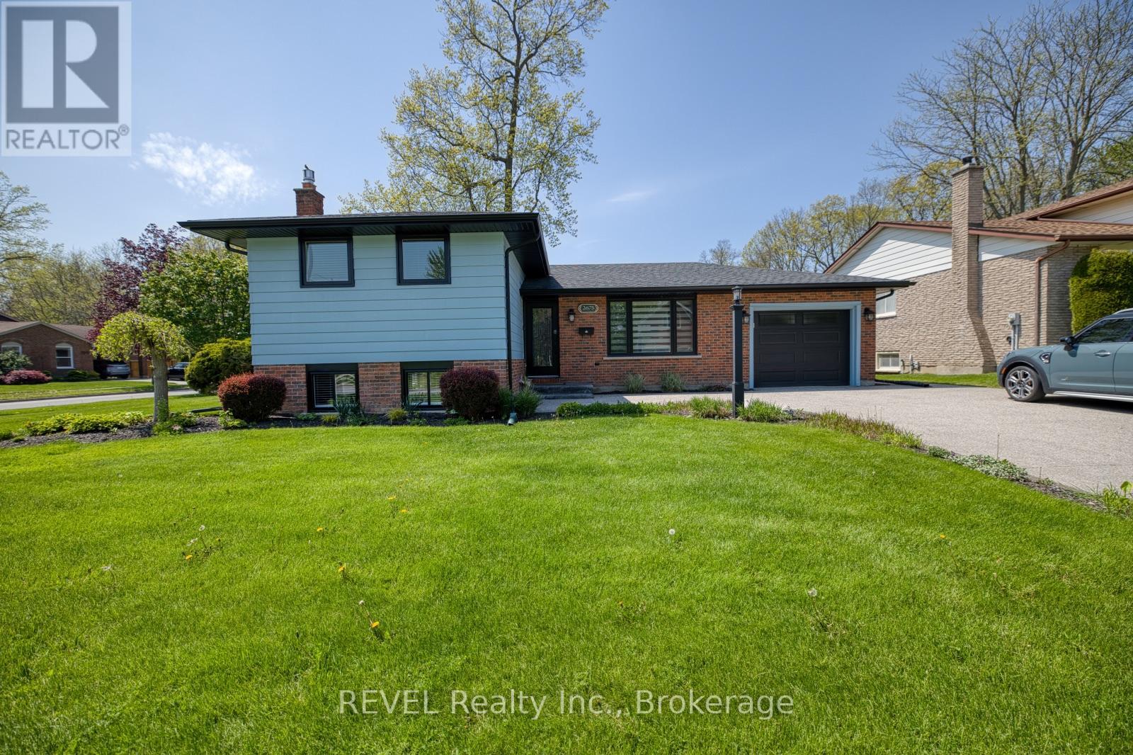 2675 Woodfield Avenue, Niagara Falls (Casey), Ontario  L2J 3A9 - Photo 2 - X13220100