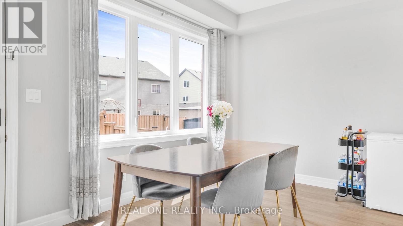 164 Mountain Holly Court, Waterloo, Ontario  N2V 0E1 - Photo 8 - X13219826