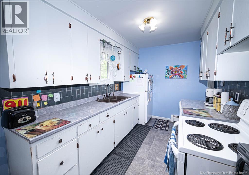 17 Sherwood Avenue, Riverview, New Brunswick  E1B 3X8 - Photo 8 - NB138524