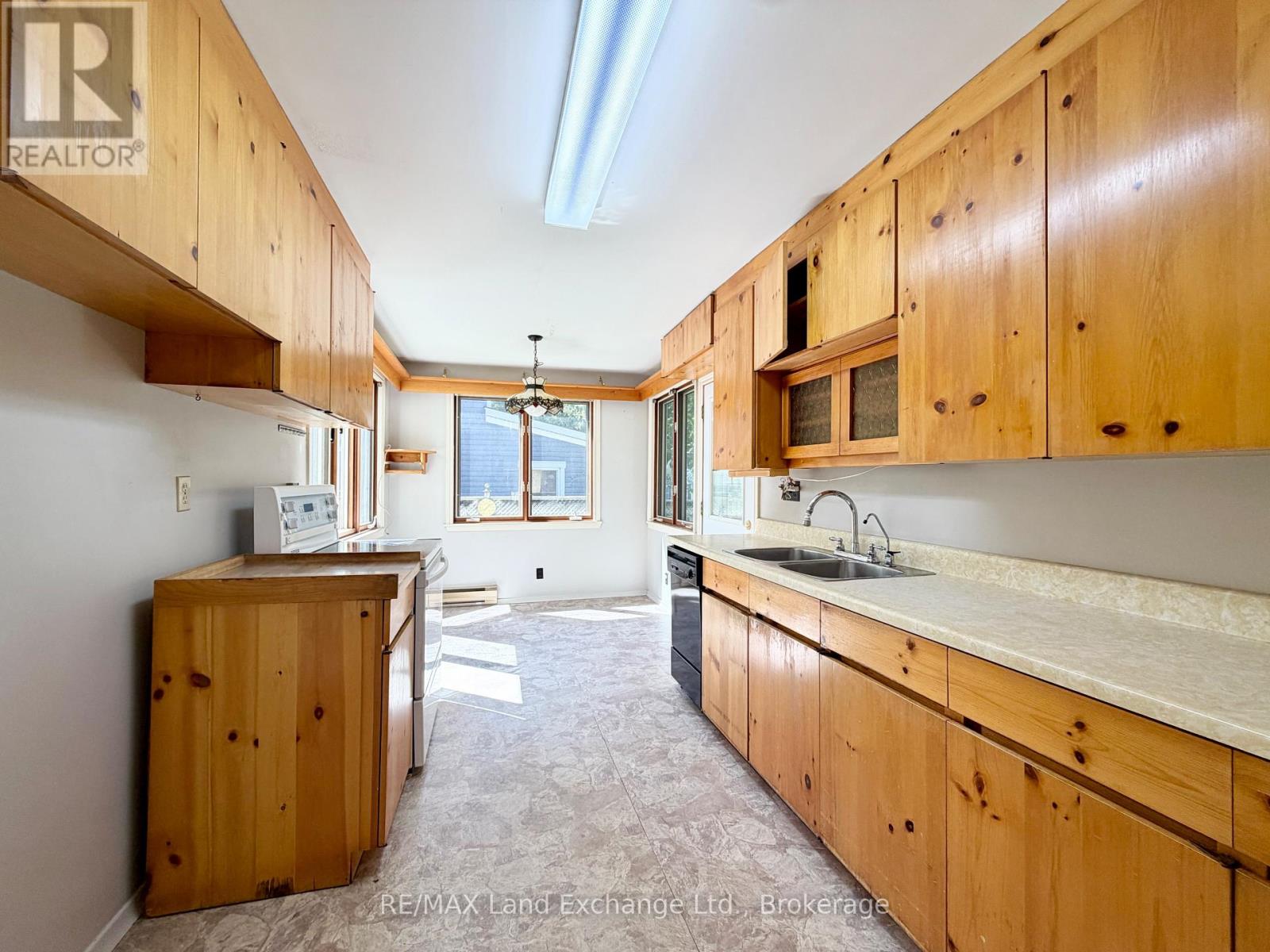 66 Chantry View Drive, Saugeen Shores, Ontario N0H 2L0 - Photo 5 - X13220020