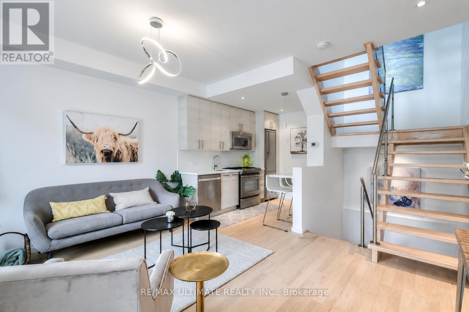 5 - 126 Spadina Road, Toronto, Ontario  M5R 2T8 - Photo 3 - C13220040