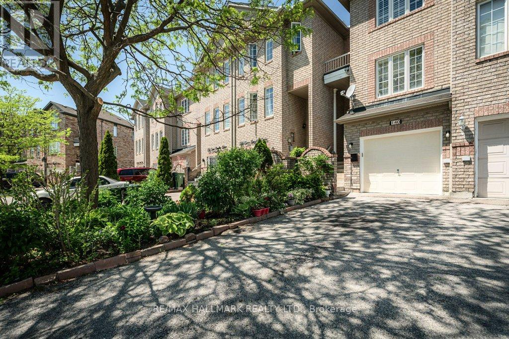 140 Conn Smythe Drive, Toronto, Ontario  M1J 3P5 - Photo 2 - E13220038