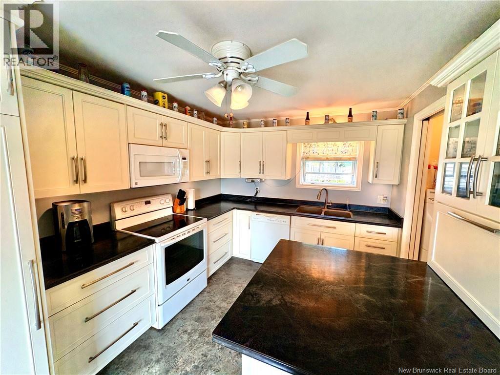 166 Main Street, Hartland, New Brunswick  E7P 2M5 - Photo 13 - NB140567