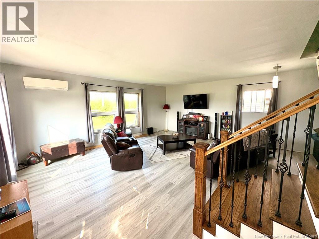 166 Main Street, Hartland, New Brunswick  E7P 2M5 - Photo 8 - NB140567
