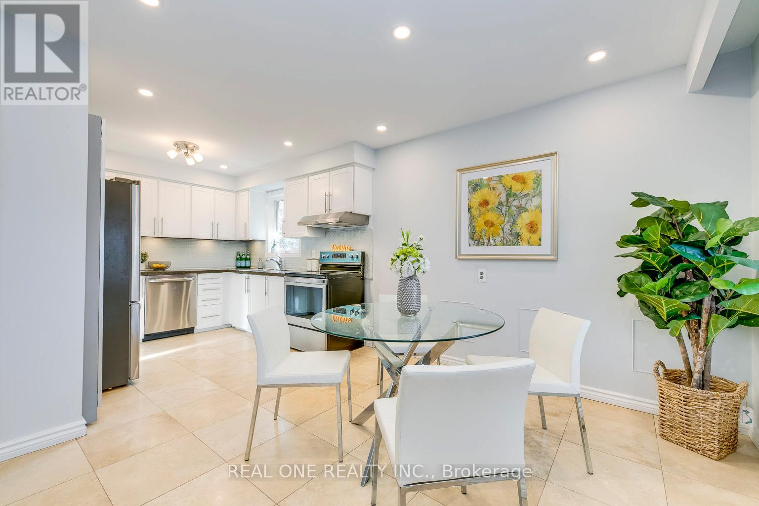 533 Tipperton Crescent, Oakville, Ontario  L6L 5E1 - Photo 16 - W13220018