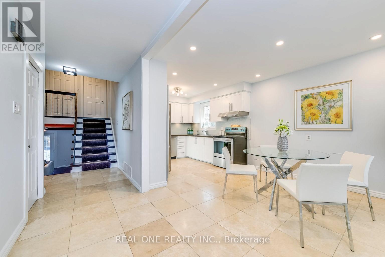533 Tipperton Crescent, Oakville, Ontario  L6L 5E1 - Photo 18 - W13220018