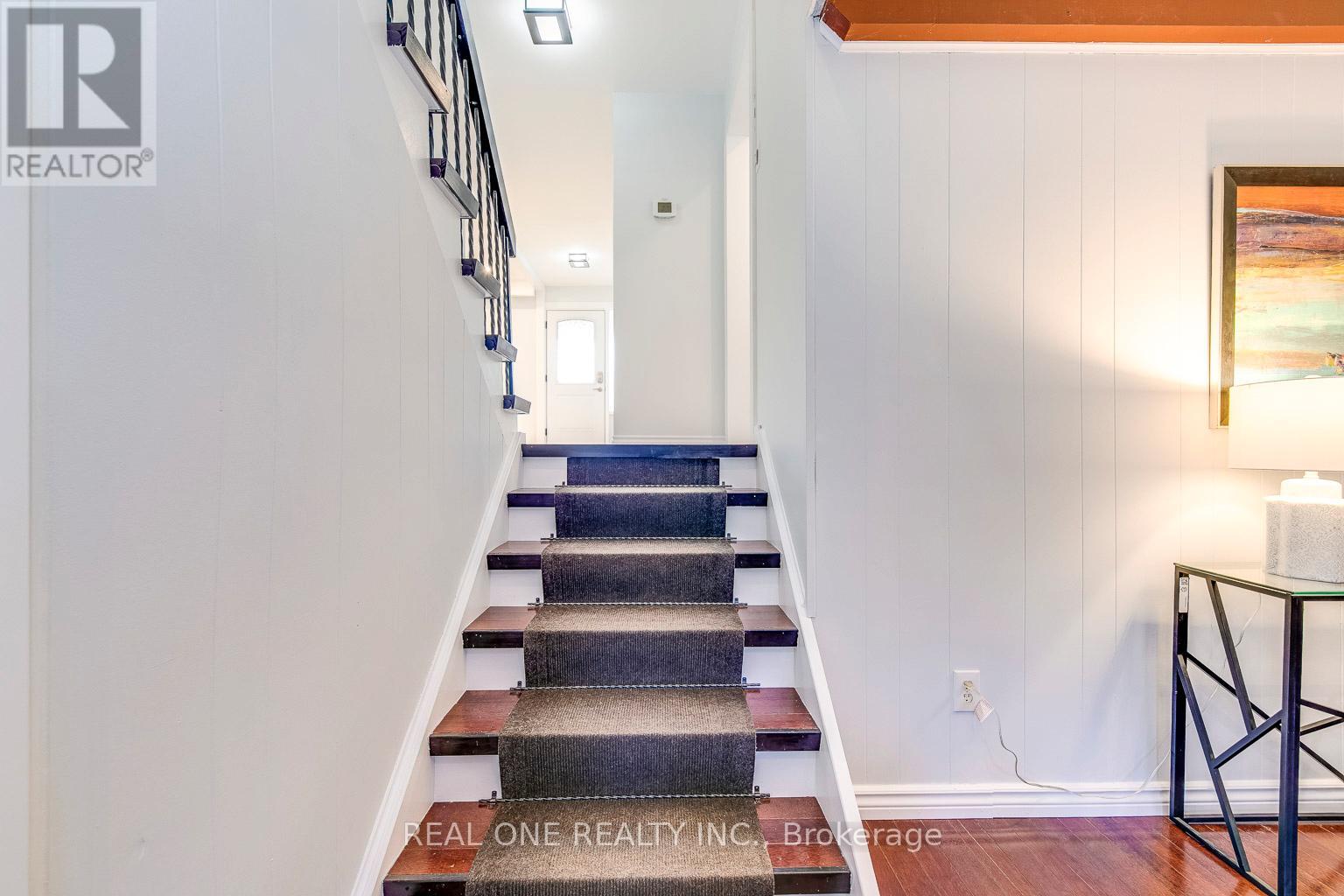 533 Tipperton Crescent, Oakville, Ontario  L6L 5E1 - Photo 28 - W13220018