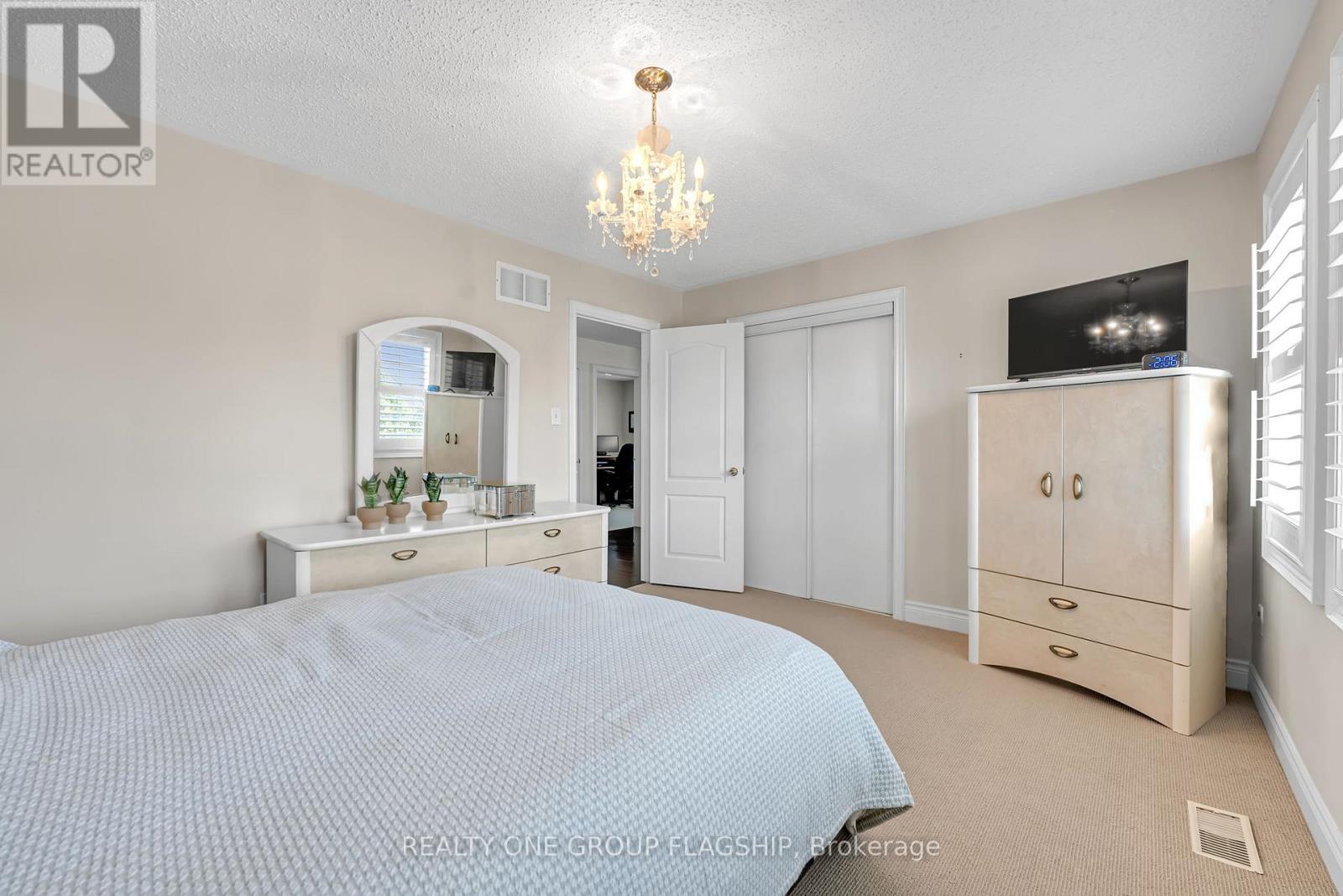 3435 Jorie Crescent, Mississauga, Ontario  L5M 7G6 - Photo 16 - W13220024
