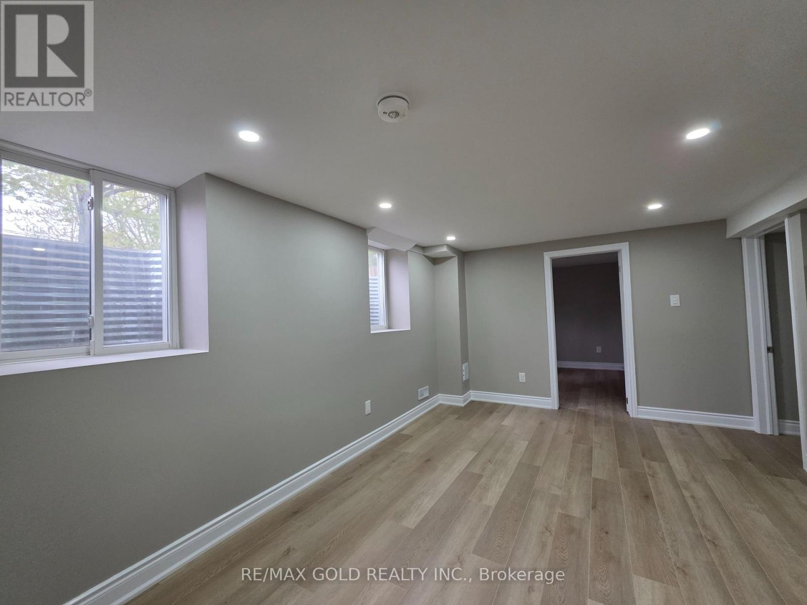1155 Portland Street, London East, Ontario  N5V 2L2 - Photo 30 - X13220042