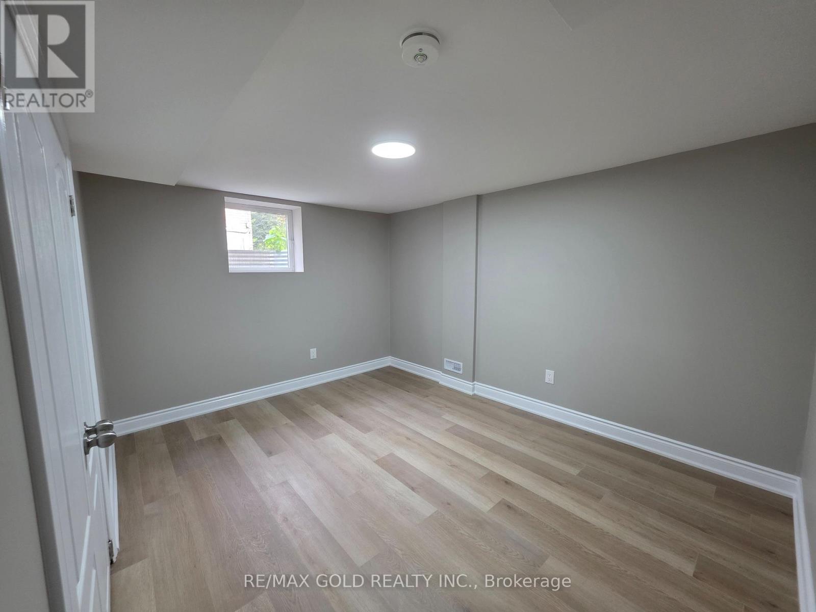 1155 Portland Street, London East, Ontario  N5V 2L2 - Photo 34 - X13220042