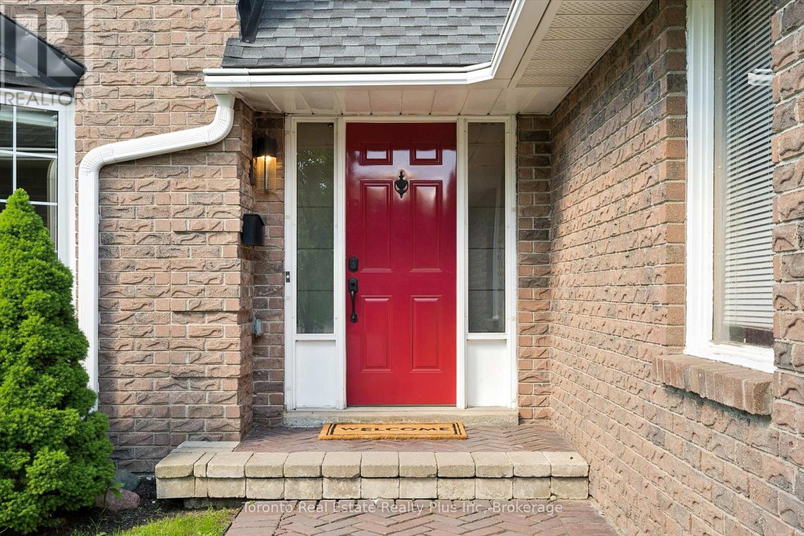 109 Ashberry Place, Waterloo, Ontario  N2T 1G8 - Photo 3 - X13220086