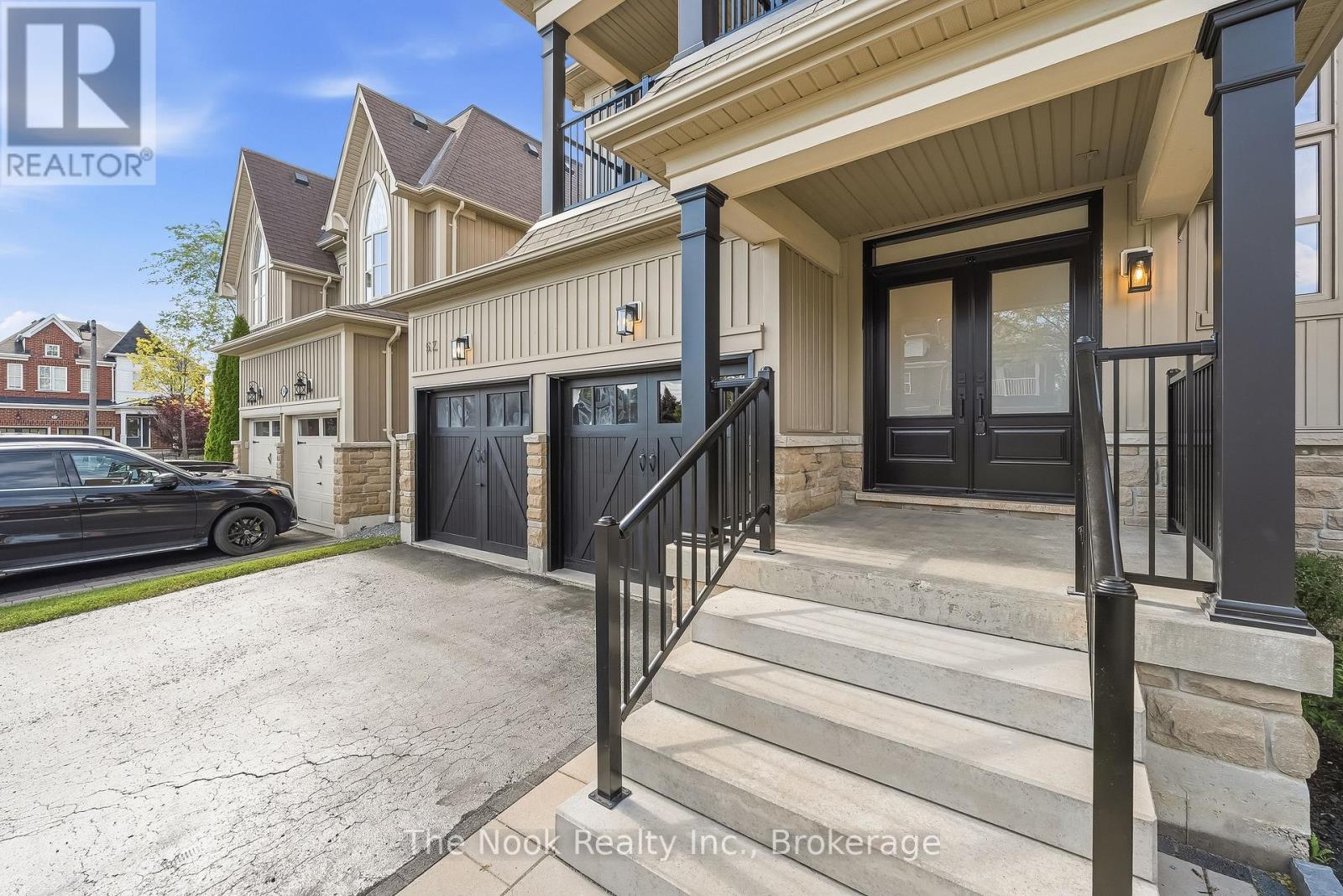 52 Nightingale Crescent, Whitby, Ontario  L1M 0H4 - Photo 2 - E13220114