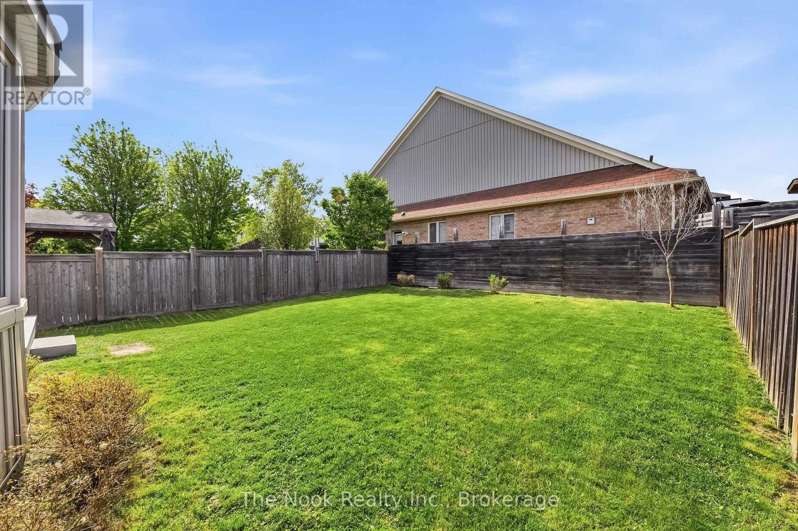 52 Nightingale Crescent, Whitby, Ontario  L1M 0H4 - Photo 47 - E13220114