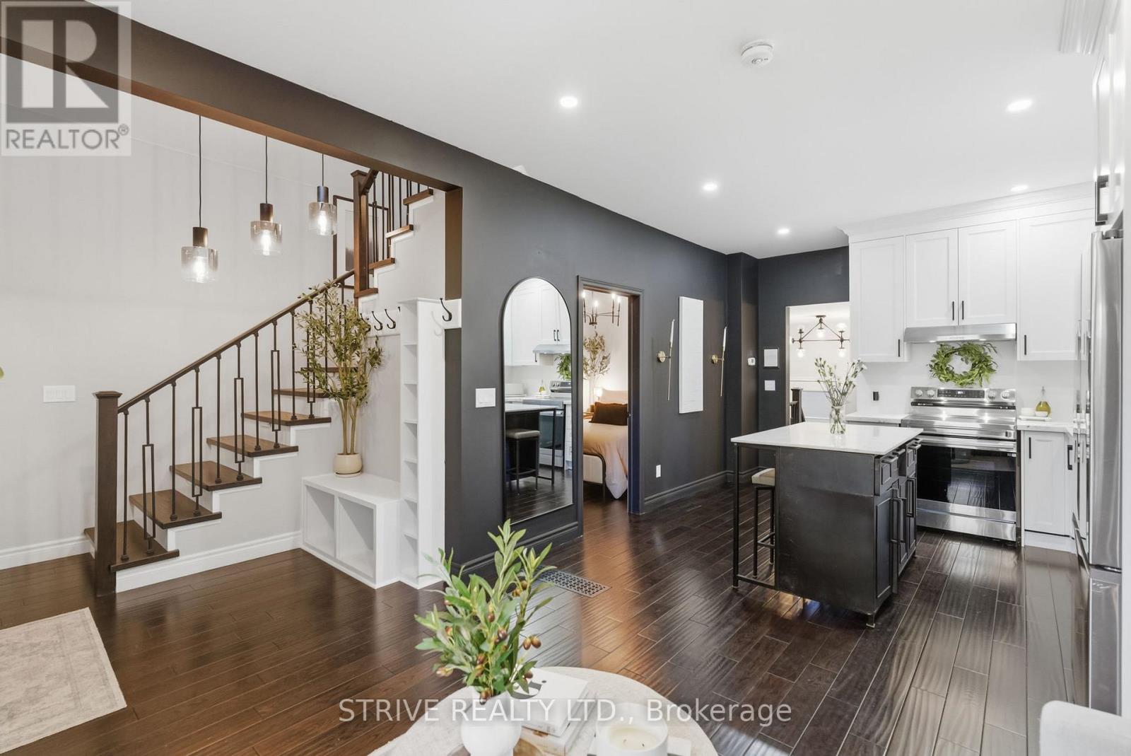 107 Cromwell Avenue, Oshawa, Ontario  L1J 4T5 - Photo 2 - E13220142