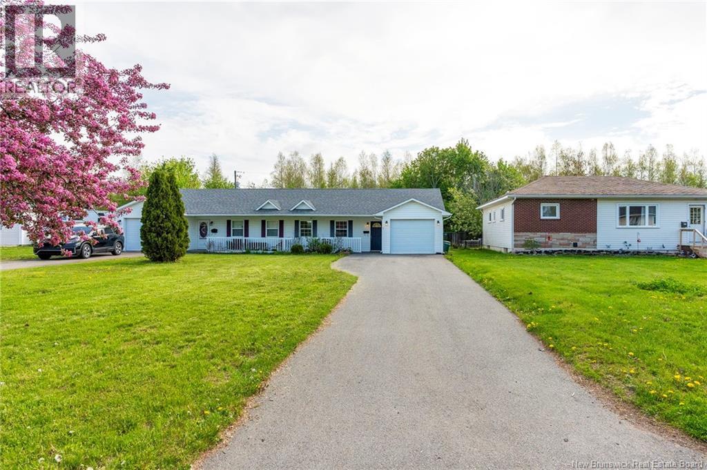 7 Alice Avenue, Moncton, New Brunswick  E1E 2H9 - Photo 2 - NB140186