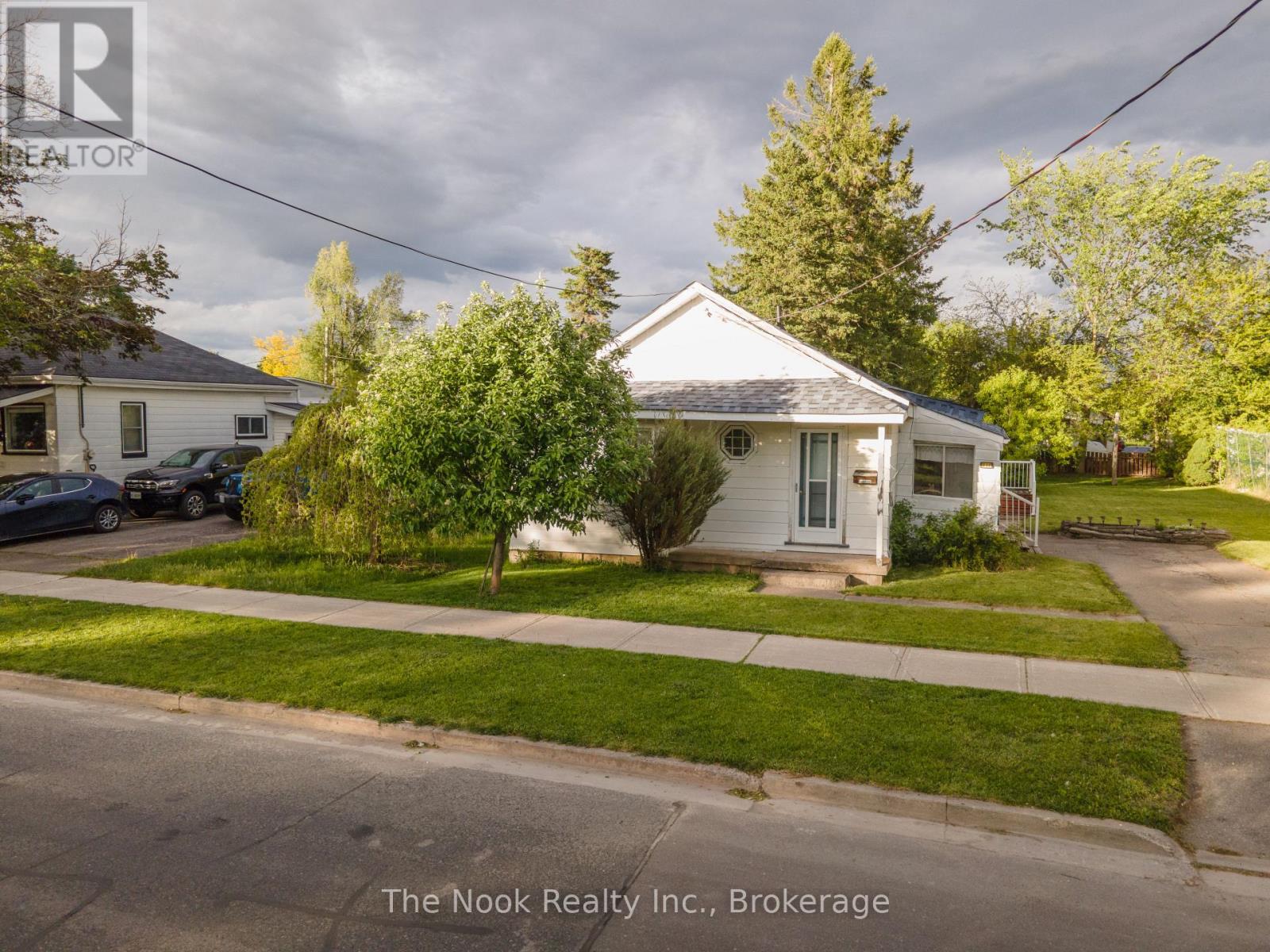 994 Western Avenue, Peterborough, Ontario  K9J 5W3 - Photo 4 - X13220108
