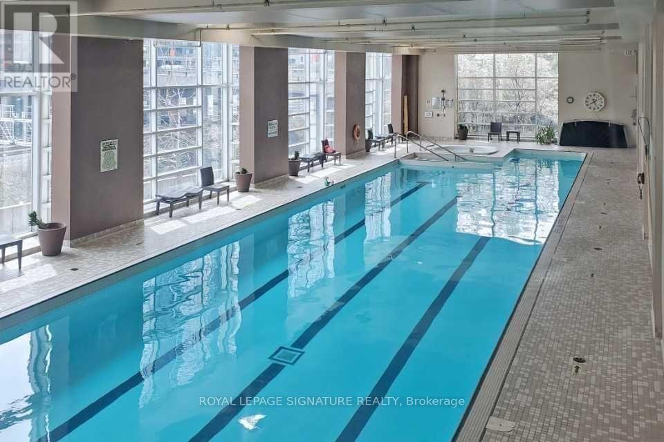 1703 - 373 Front Street W, Toronto, Ontario  M5V 3R7 - Photo 17 - C13220112
