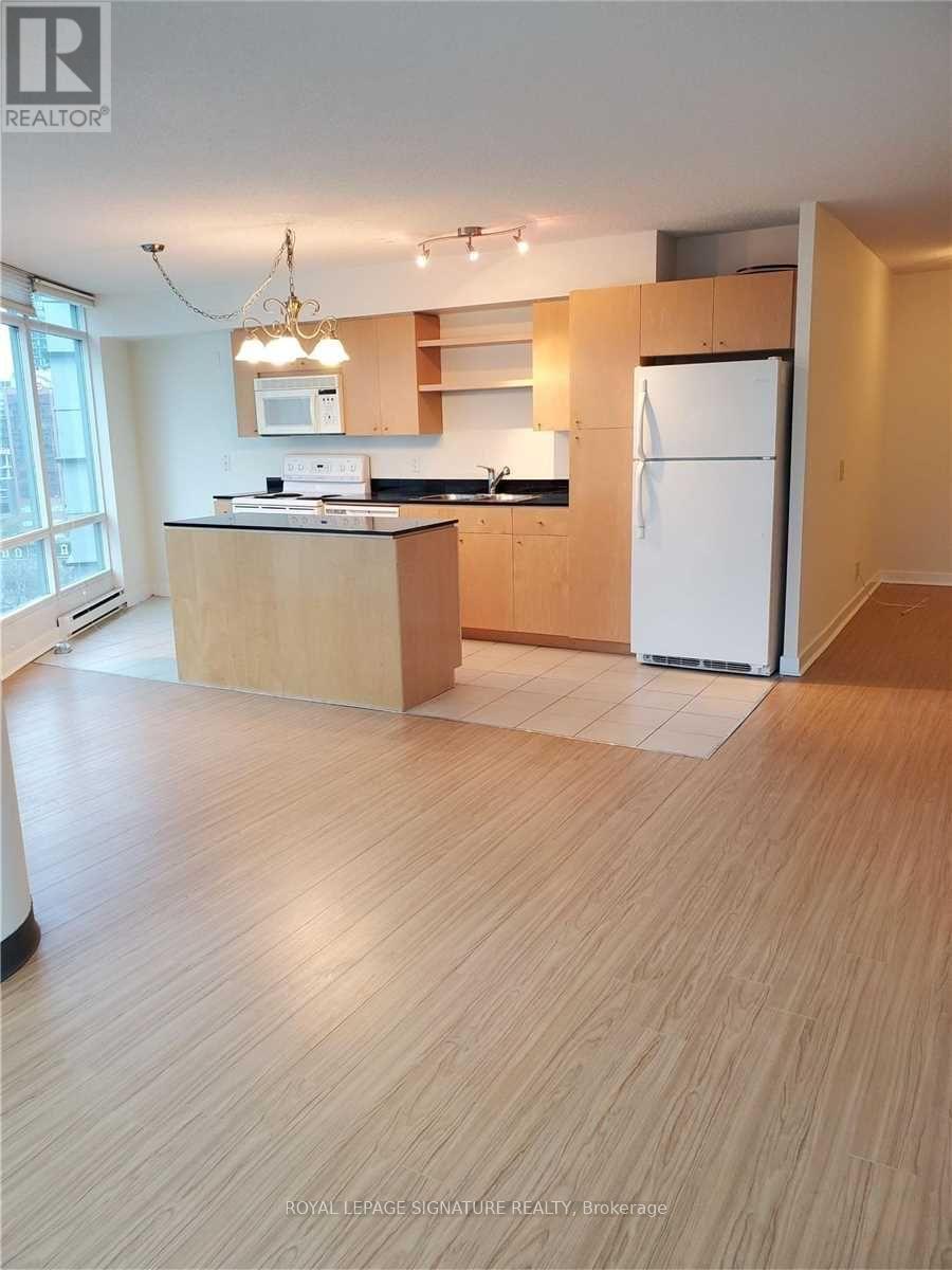 1703 - 373 Front Street W, Toronto, Ontario  M5V 3R7 - Photo 8 - C13220112