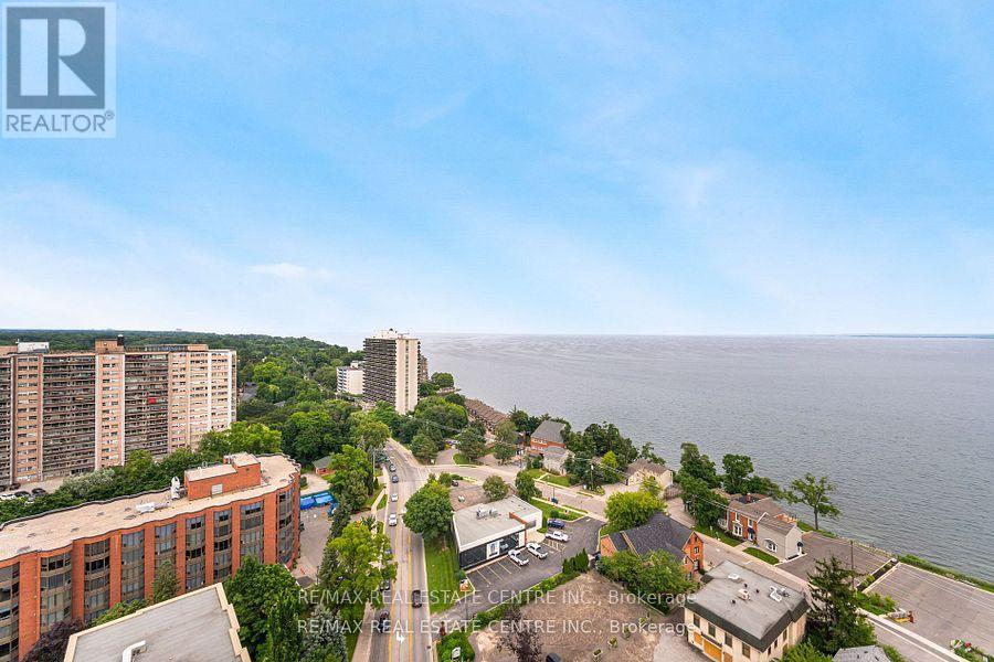 1703 - 370 Martha Street, Burlington, Ontario  L7R 0G9 - Photo 2 - W13220146