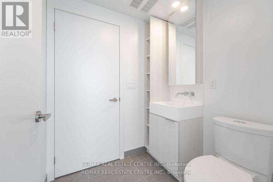 1703 - 370 Martha Street, Burlington, Ontario  L7R 0G9 - Photo 29 - W13220146