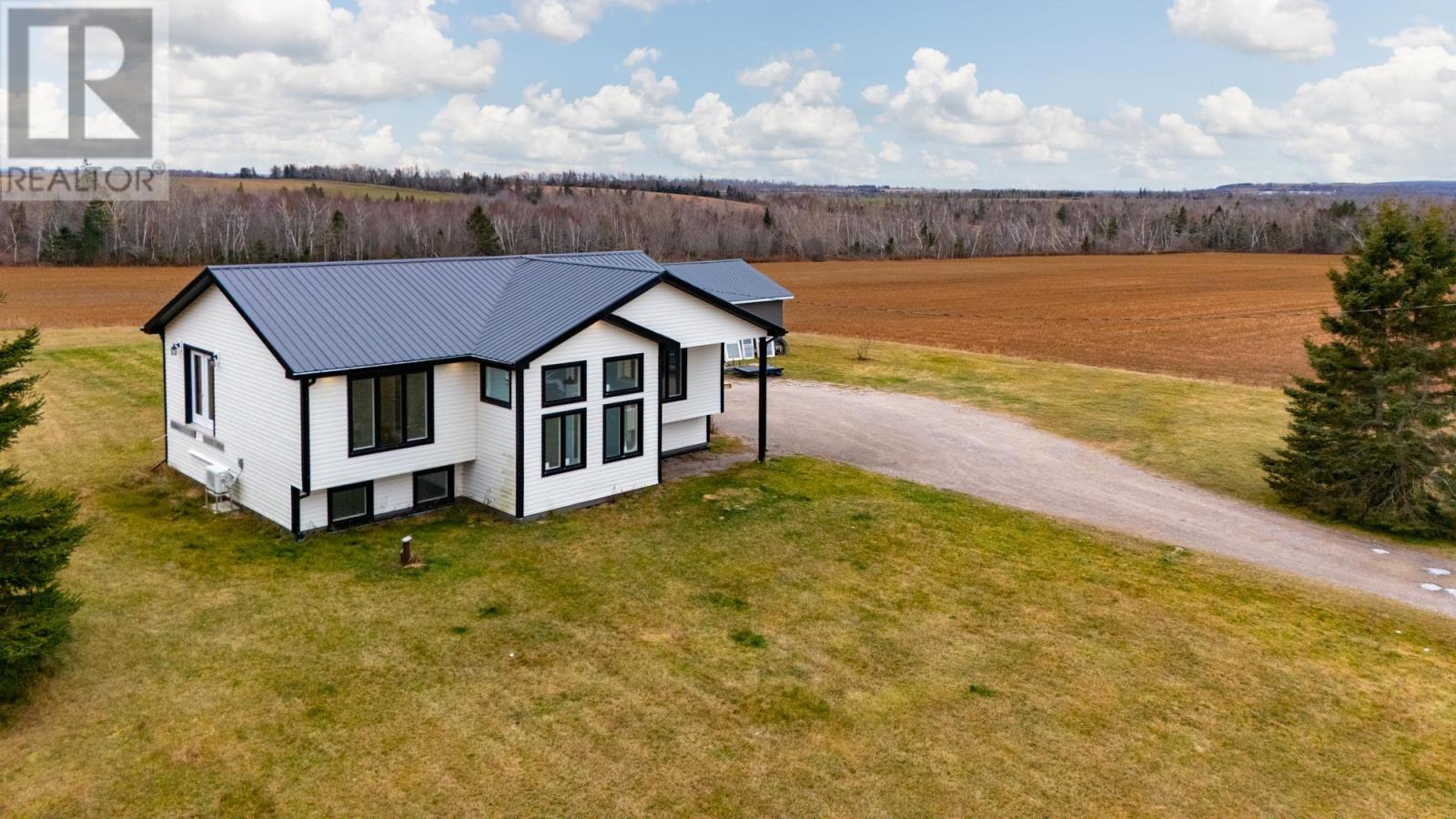 674 48 Road, Mount Albion, Prince Edward Island  C1B 3K4 - Photo 4 - 202612740