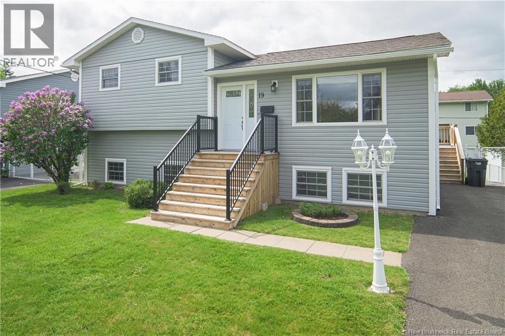 19 Hatheway Street, Fredericton, New Brunswick  E3B 6H4 - Photo 1 - NB140753
