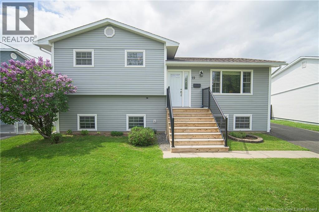 19 Hatheway Street, Fredericton, New Brunswick  E3B 6H4 - Photo 35 - NB140753