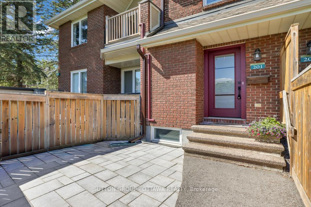 201 - 1835 Marsala Crescent, Ottawa, Ontario K4A 2E5 - Photo 2 - X13220164