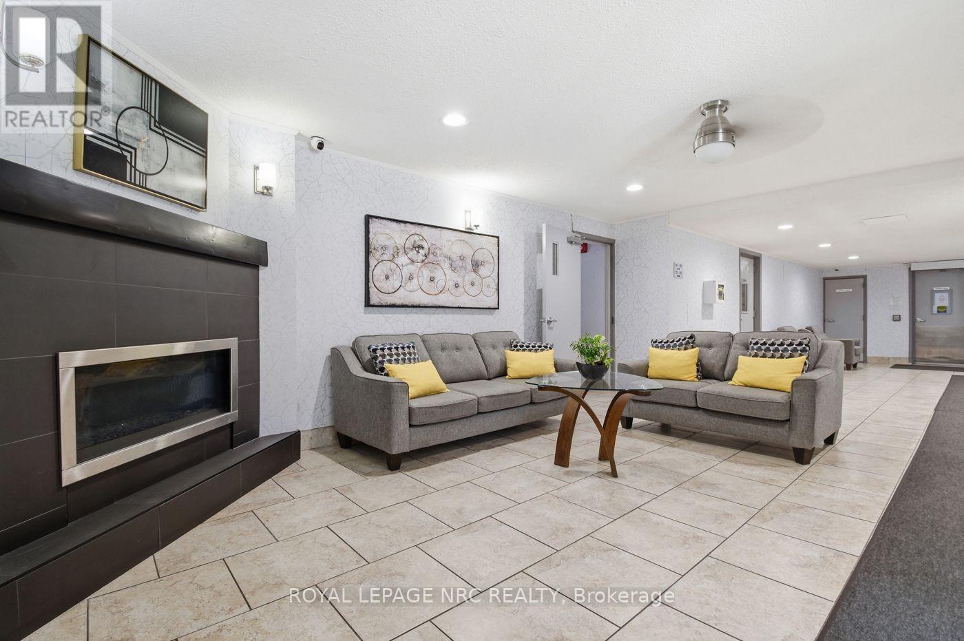 117 - 198 Scott Street E, St. Catharines, Ontario  L2N 5T3 - Photo 3 - X13220180