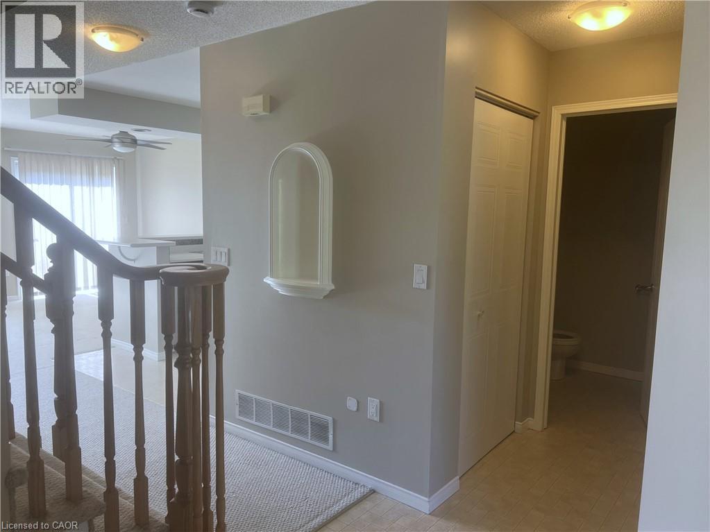 16 King William Court, Cambridge, Ontario  N3C 4J2 - Photo 4 - 40835165