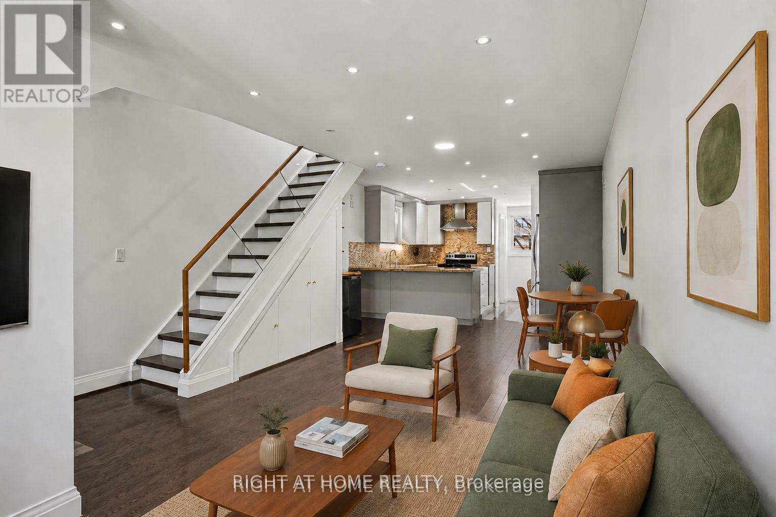 174 Rosethorn Avenue, Toronto, Ontario  M6N 3L4 - Photo 3 - W13173038