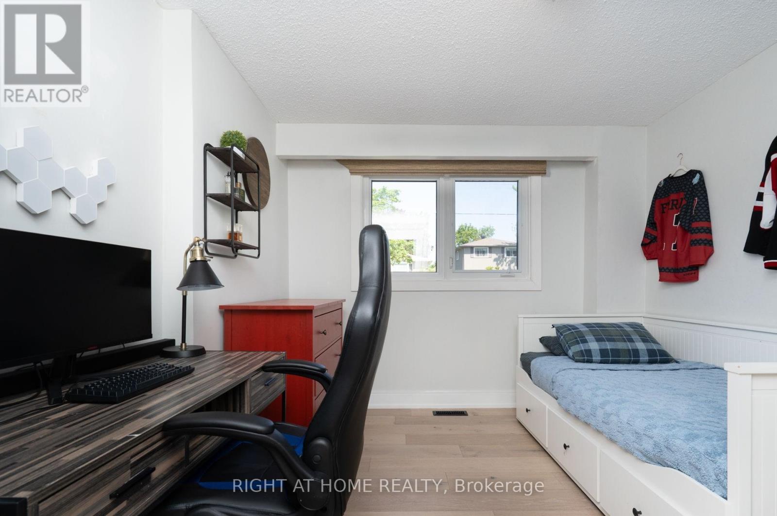 45 Irwin Crescent, Halton Hills, Ontario  L7G 1E7 - Photo 26 - W13220022